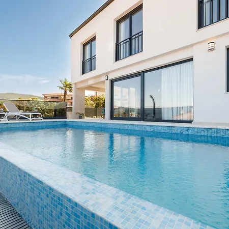 Sunset I With Private Pool And Beautiful Sea View فربنيك