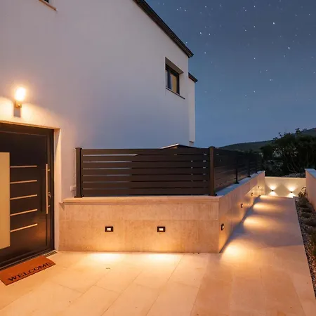 Sunset I With Private Pool And Beautiful Sea View