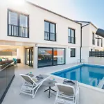 Sunset I With Private Pool And Beautiful Sea View Villa Vrbnik (Primorje-Gorski Kotar)